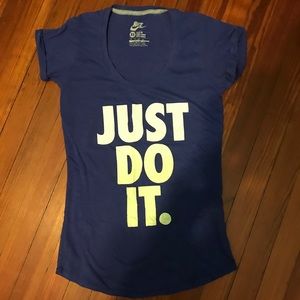 Just Do it Nike T-Shirt. Size XS, purple